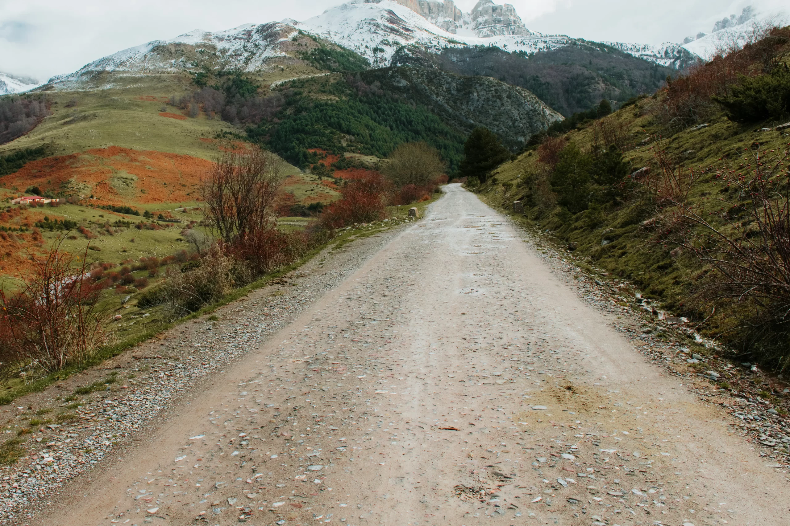 Ambiente urbano para Caballero 500 Scrambler